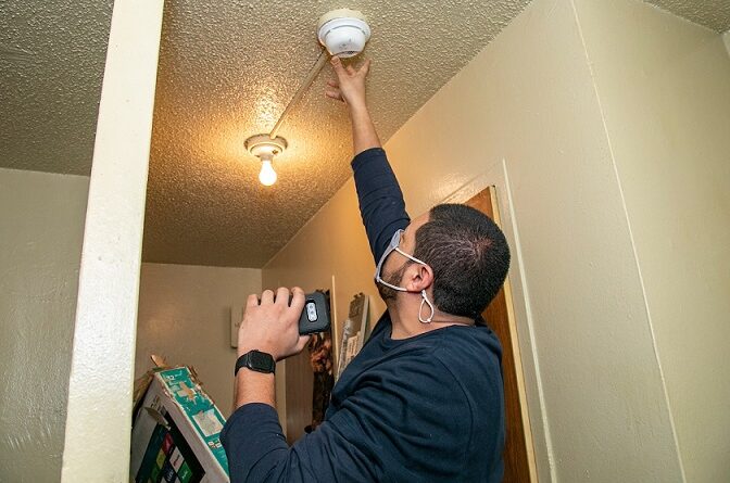 NSPIRE-dectector-inspection2-672x445